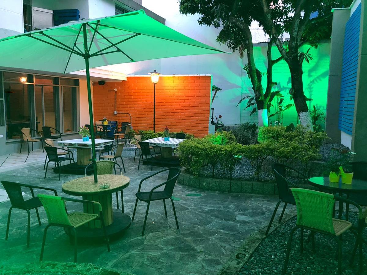 Backpackers Inn Medellín Exteriör bild